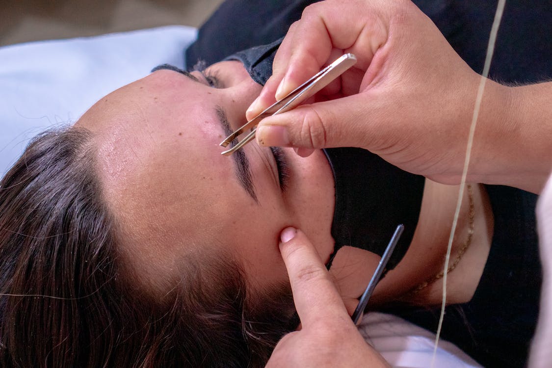 Threading Hair Removal Method and its Modern Benefits
